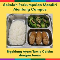 13 Aug Thu - Ngohiang Ayam Tumis Caisim dengan Jamur (MC)